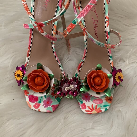 BETSEY JOHNSON Malorie Floral Strappy Sandal Heels Sz 8 - Picture 5 of 7